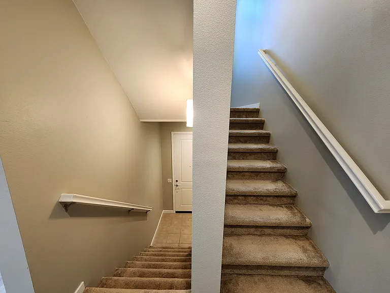 996 Newberry Ln — Photo 35