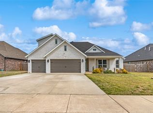 764 Malbec Rd, Springdale, AR 72762