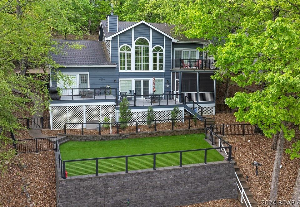 1st image of 392 Palisades Dr