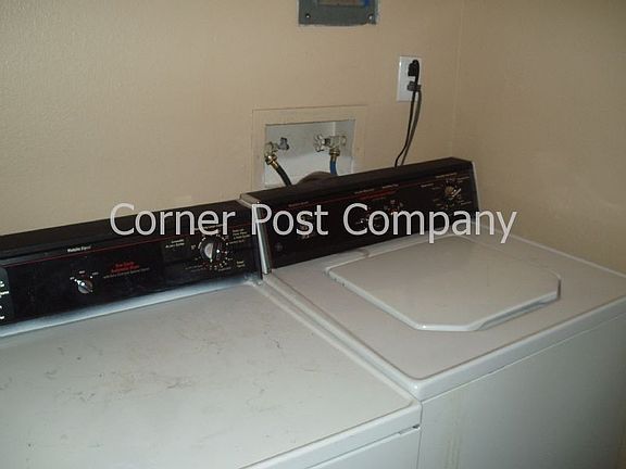 4th image of 3600 Bryn Mawr Dr NE APT C
