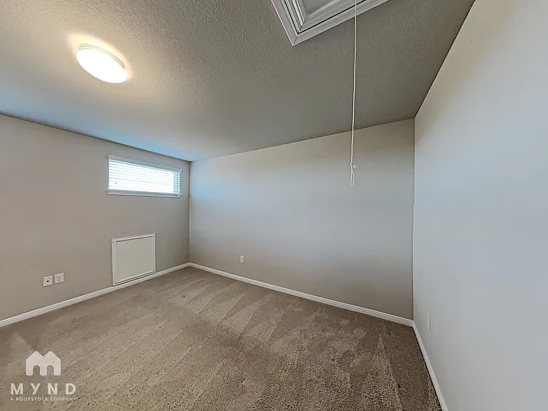 1129 La Conterra Blvd — Photo 17