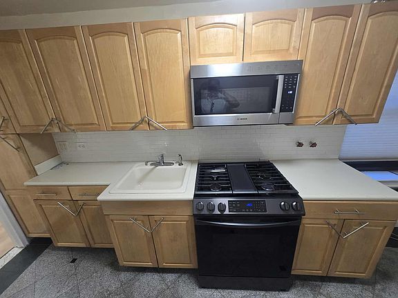 2nd image of 226-26 Union Tpke 1c-floor 1