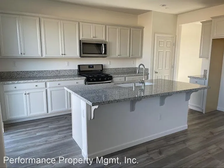 6698 E Adena Ave — Photo 36