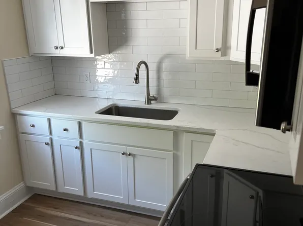 27 E 3rd St #4, Frederick, MD 21701
