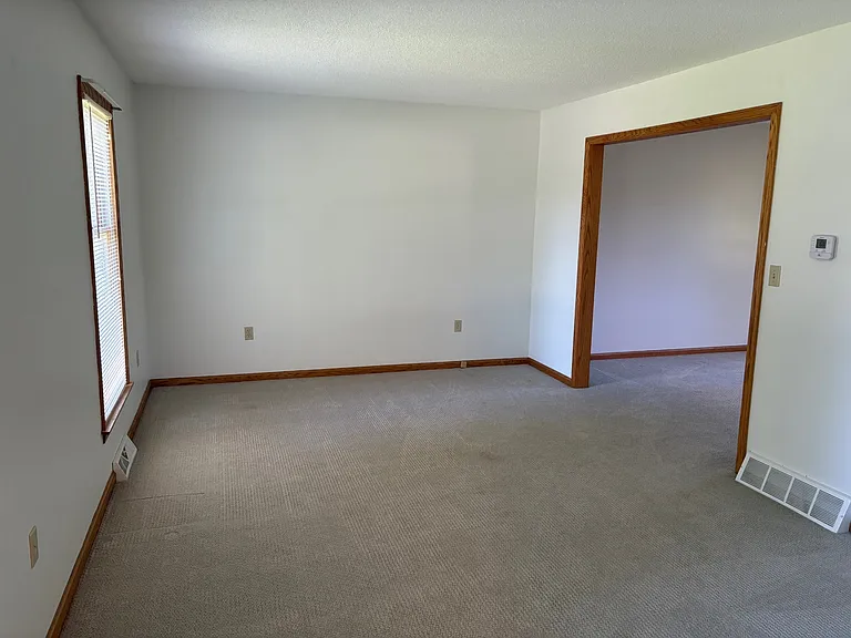5102 Cindy Ln — Photo 6