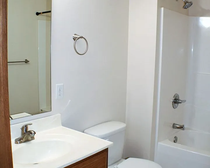 545 Pond View Drive — Photo 32
