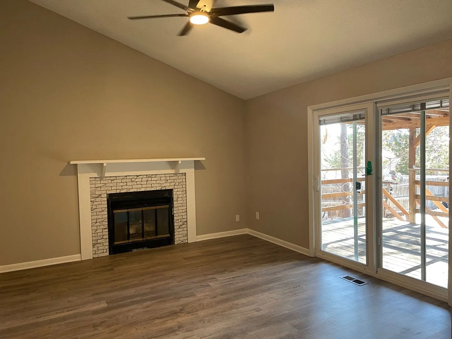 Fully Remodeled 4Bed 2Bath Ranch Home — Photo 4