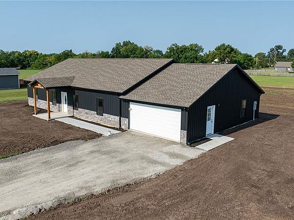 5th image of 179 Peak Ln