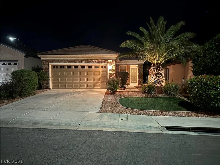 2407 Jada Dr — Photo 2