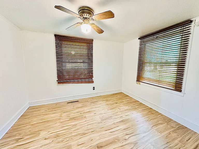 2716 Fawn Ave — Photo 16
