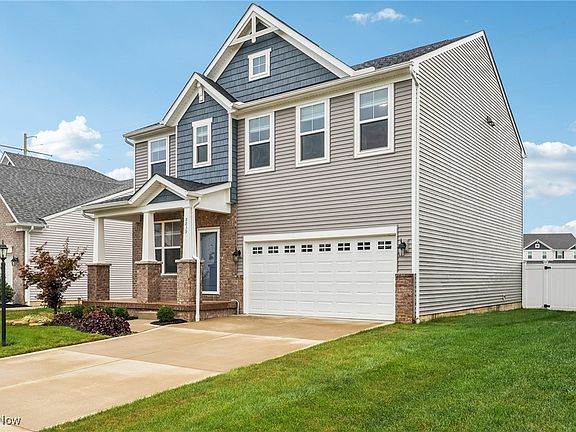 3rd image of 8839 Leatherleaf Dr