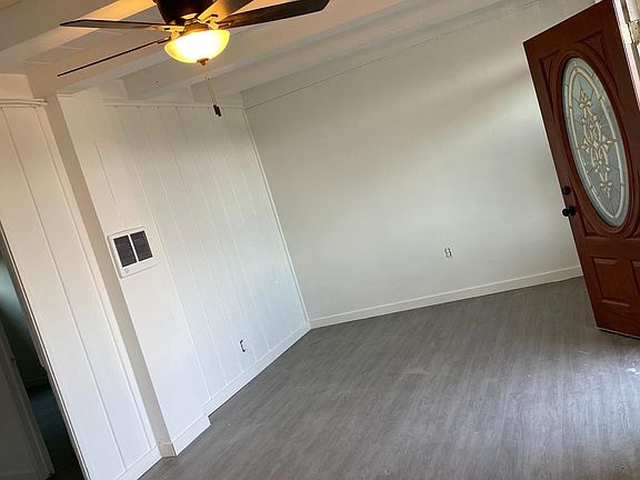 5th image of 830 Newport Dr