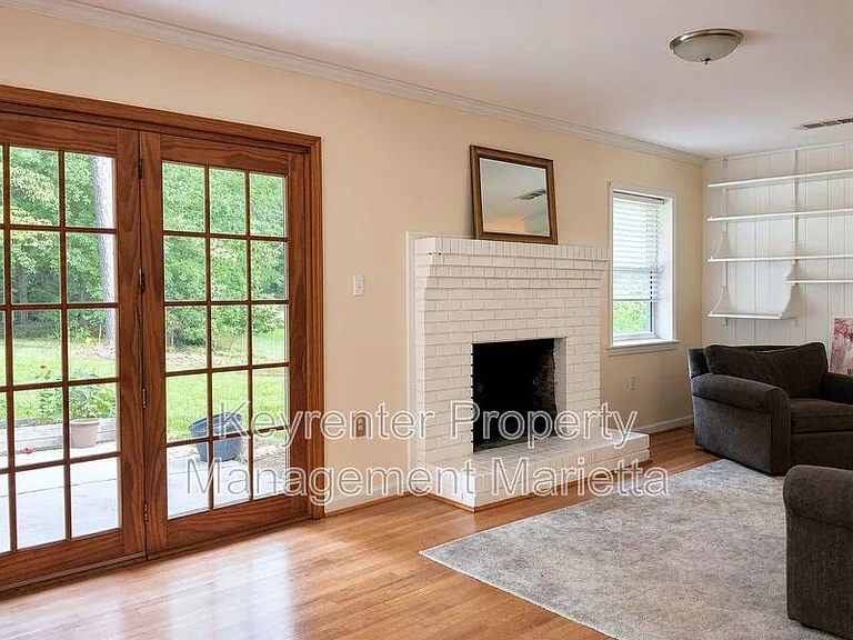 725 McBurnette Rd NE — Photo 14