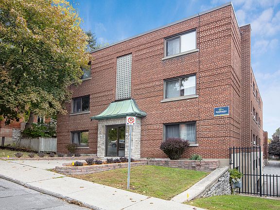 4th image of 81 Russell Ave #16