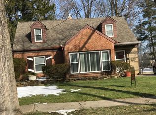 1141 Sunset Rd, Mayfield Heights, OH 44124