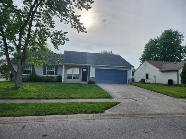 1068 Lake Dr E, Brownsburg, IN 46112