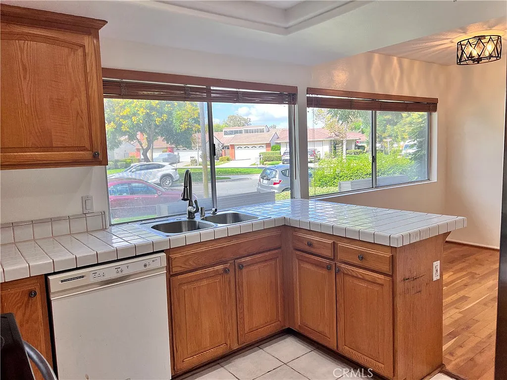 3 bed, 1532 sqft, $4,800 — Photo 4