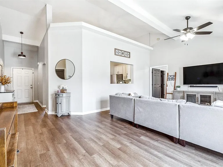 227 Madalyn Ct — Photo 17