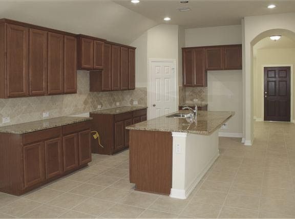 4th image of 29994 Willow Brook Ln