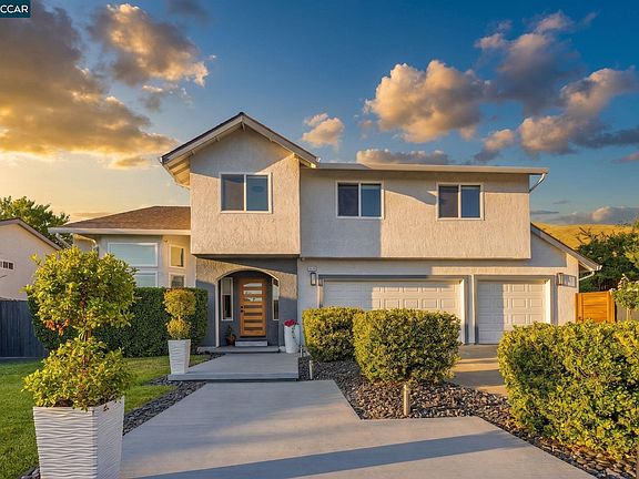 2nd image of 419 Highland Ct