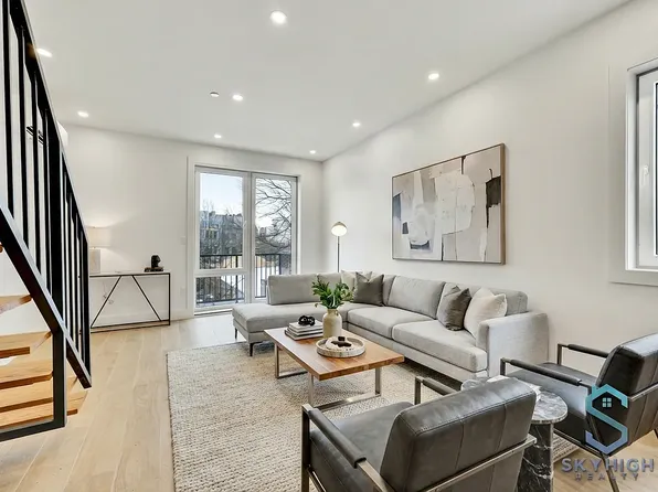 1698 Pacific Street image 1 of 14