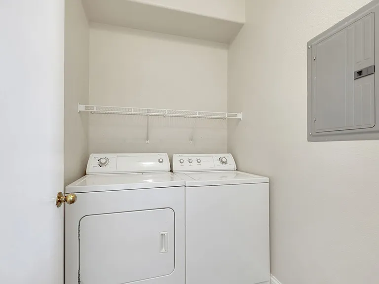 721 Peachy Canyon Cir #203 — Photo 6