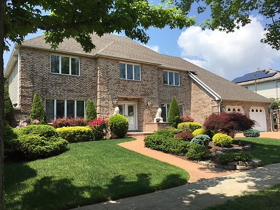2nd image of 118 Peare Pl
