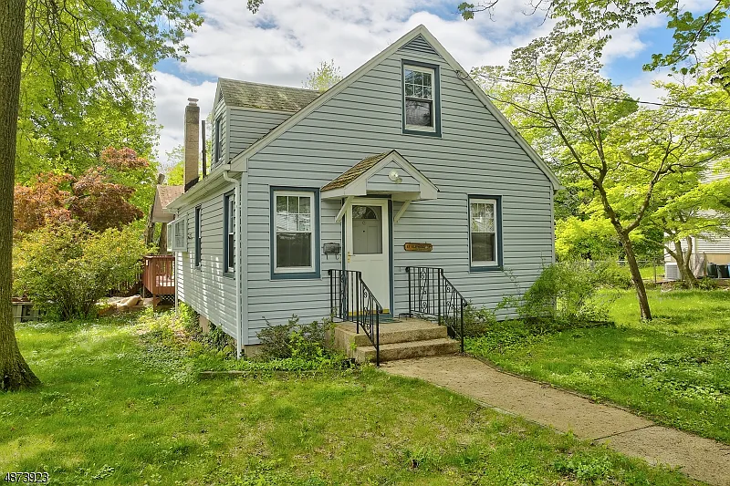67 Elmwood Dr photo 1