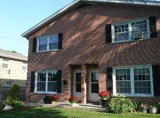 246 Ashland Ave, Highwood, IL 60040