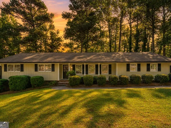 2356 Cambridge St, Snellville, GA 30078