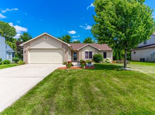 9038 Olmston Dr, Fort Wayne, IN