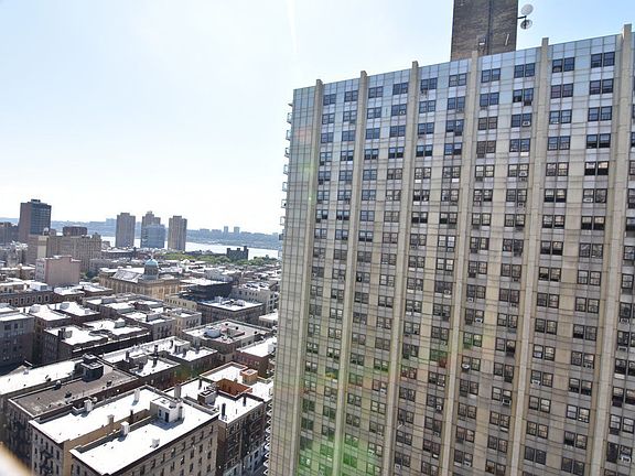 5th image of 111 Wadsworth Ave APT 15E