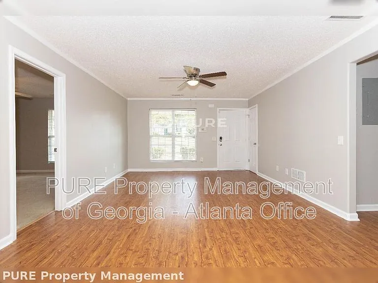 553 Scrooch Ct — Photo 5