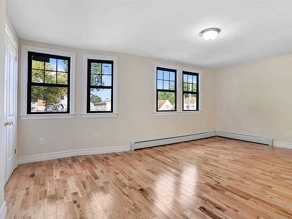 3rd image of 118-20 201st St