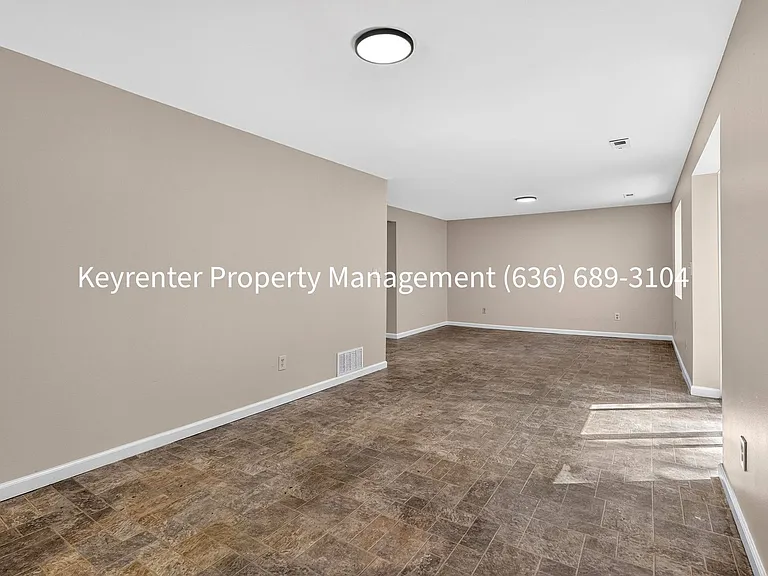 419 Omar Ct — Photo 23