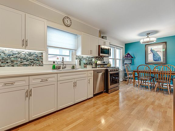 2nd image of 402 N Edgewood Ave