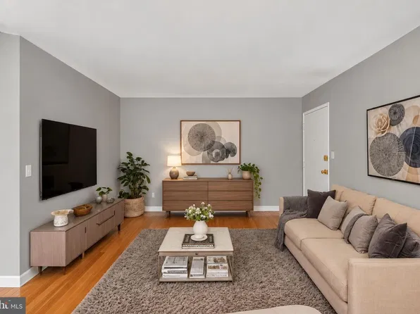 9272 Adelphi Rd APT 101, Hyattsville, MD 20783
