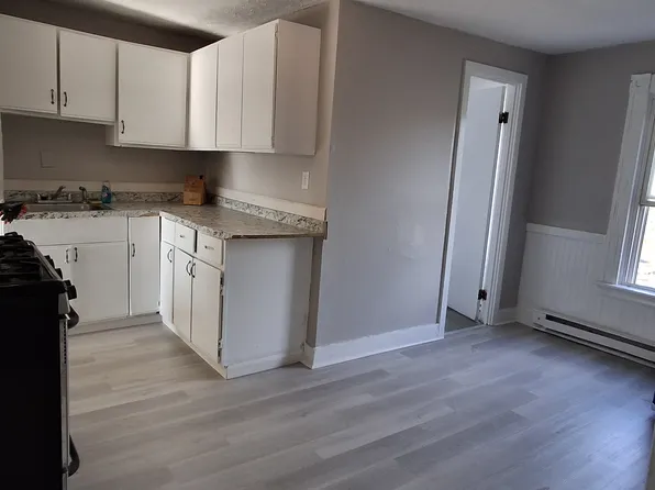 119 Carey Hl APT 3R, Willimantic, CT 06226