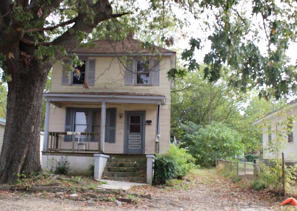 1st image of 316 Monroe St