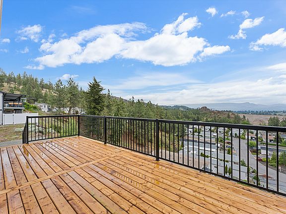 3rd image of 1750 Lenz Rd #102