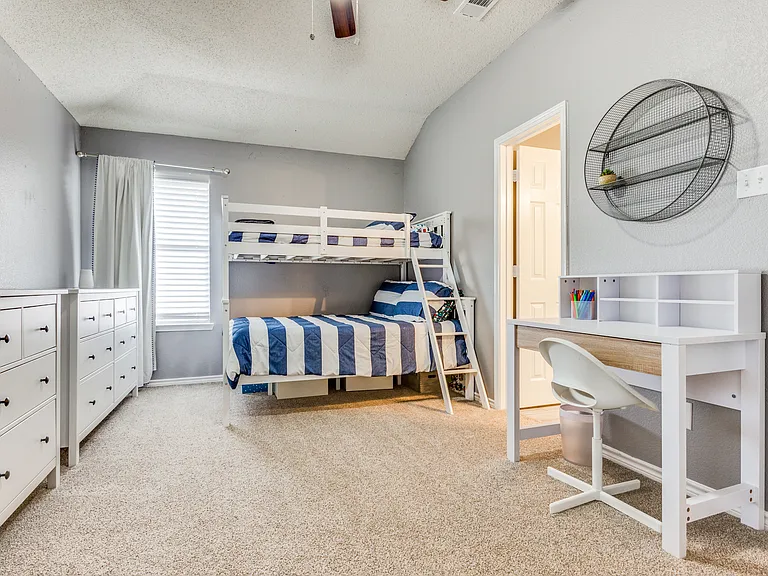 405 Parkshire Dr — Photo 22