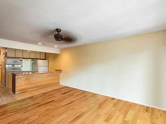 3rd image of 530 W Barry Ave APT 5B