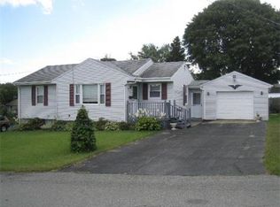 109 Cypress Ave, Tiverton, RI 02878