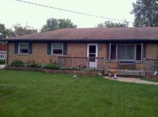 560 E 4th Ave, Clifton, IL 60927