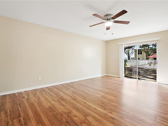 4th image of 3910 44th St N Unit C2