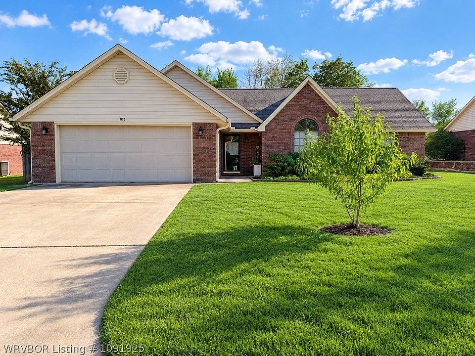 1st image of 103 W Dora Ln