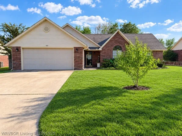103 W Dora Ln, Poteau, OK 74953