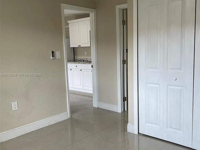4617 Navarre Ave #B — Photo 4