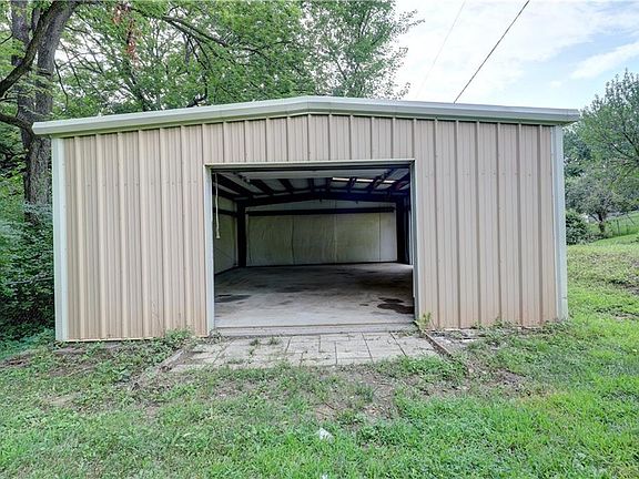 3rd image of 11015 NW Crooked Rd