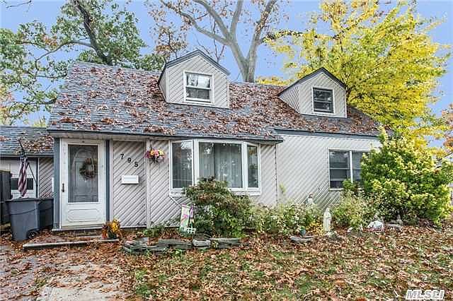 1st image of 795 Wyngate Dr E